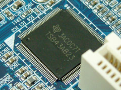 信中写道：“我们敦促政府向盟友施压