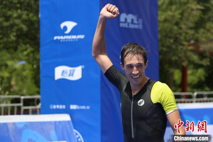 2023黄河溯源铁人三项赛在青海尖扎开赛 多国选手