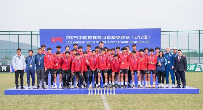 恒大足校冲击中乙目标 青训成果引关注