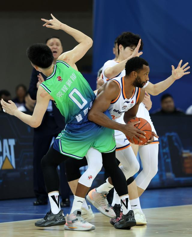 上海久事客场112-96力克天津先行者