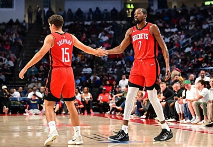 火箭新星谢泼德爆发成关键指挥官 乌度卡重用助