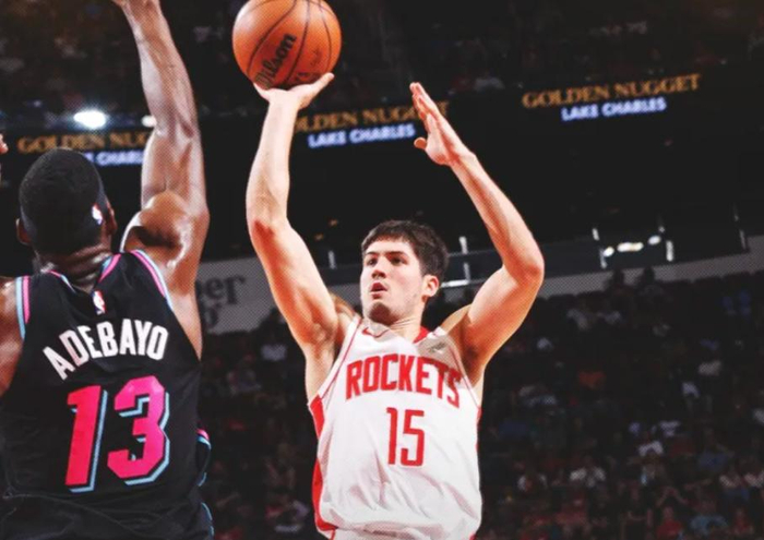 火箭新星谢泼德爆发成关键指挥官 乌度卡重用助