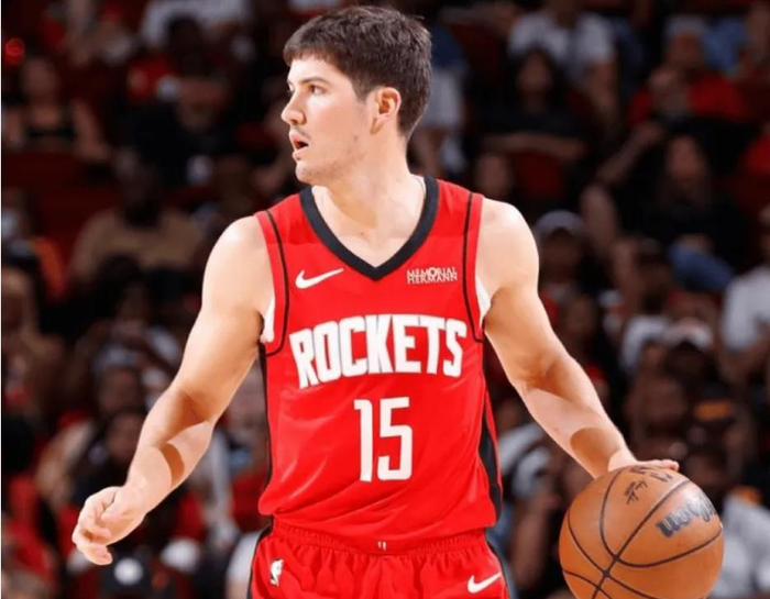 火箭新星谢泼德爆发成关键指挥官 乌度卡重用助