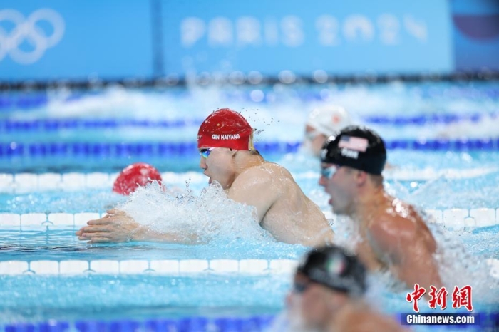 覃海洋巴黎奥运男子100米蛙泳决赛第七名赛后坦