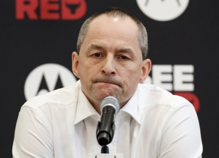 芝加哥公牛高层人事变动引热议 卡尼索瓦斯决策