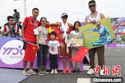 青海高原再度书写传奇：切阳什姐成为中国竞走